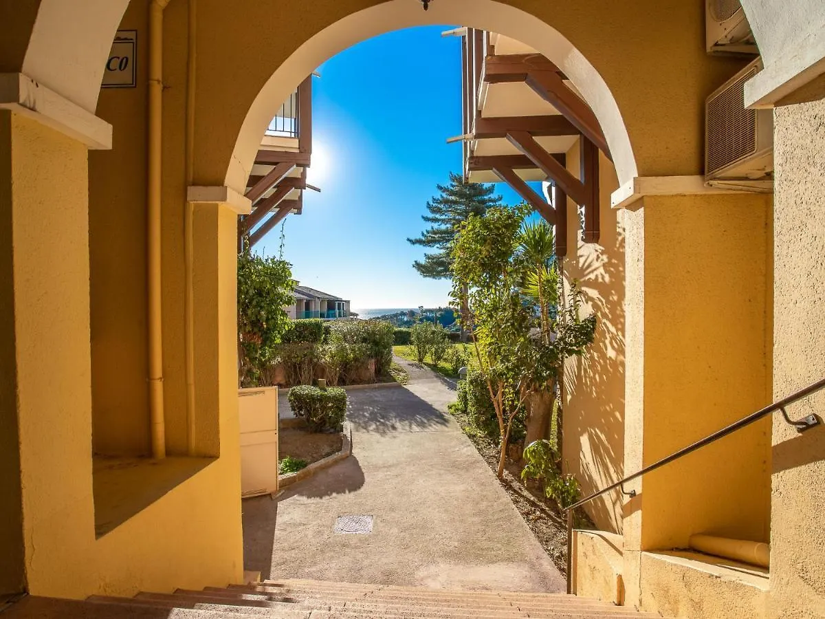 Apartment Village Cap Esterel - L'Esquinade-29 By Interhome Saint-Raphaël