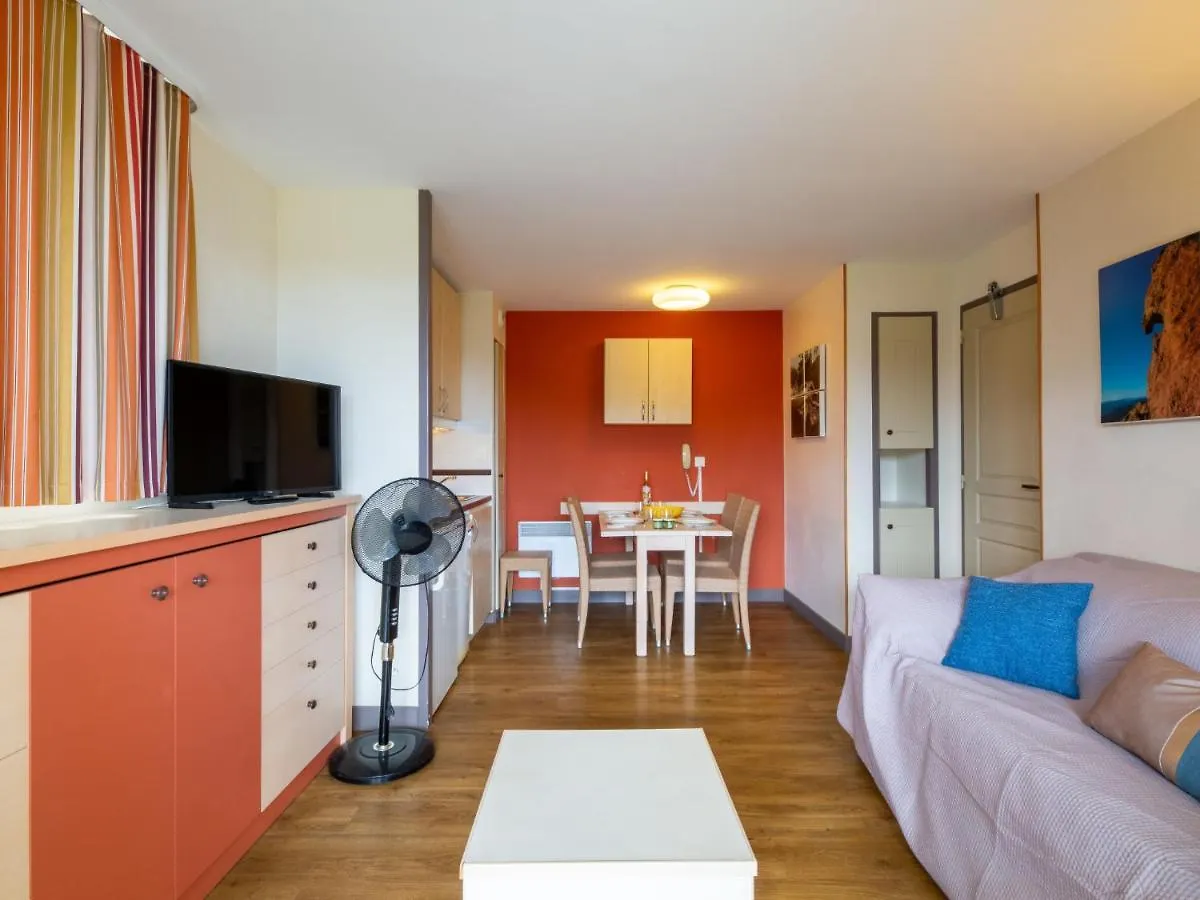 Apartment Village Cap Esterel - L'Esquinade-29 By Interhome Saint-Raphaël