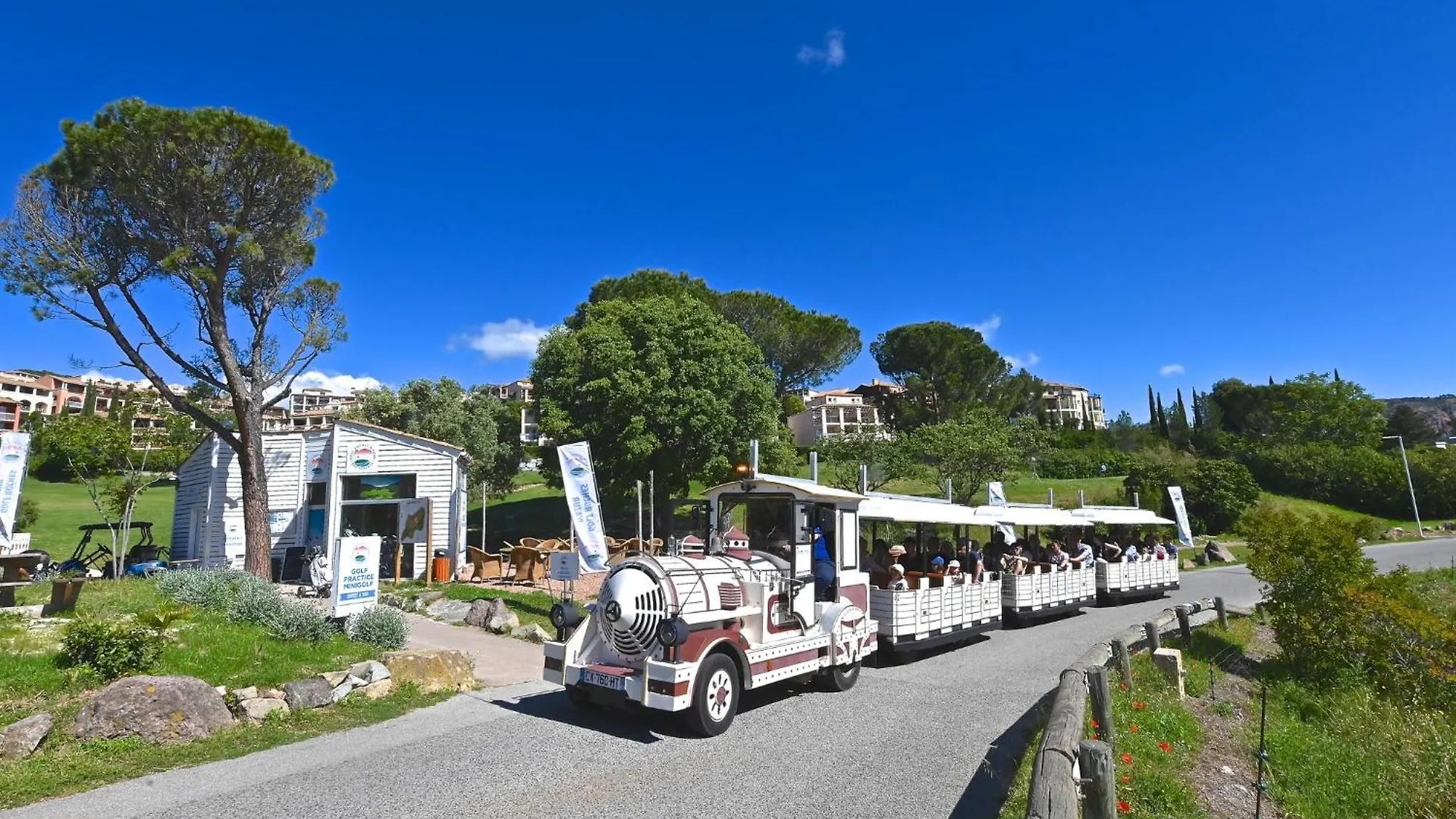 Apartment Village Cap Esterel - L'Esquinade-29 By Interhome Saint-Raphaël